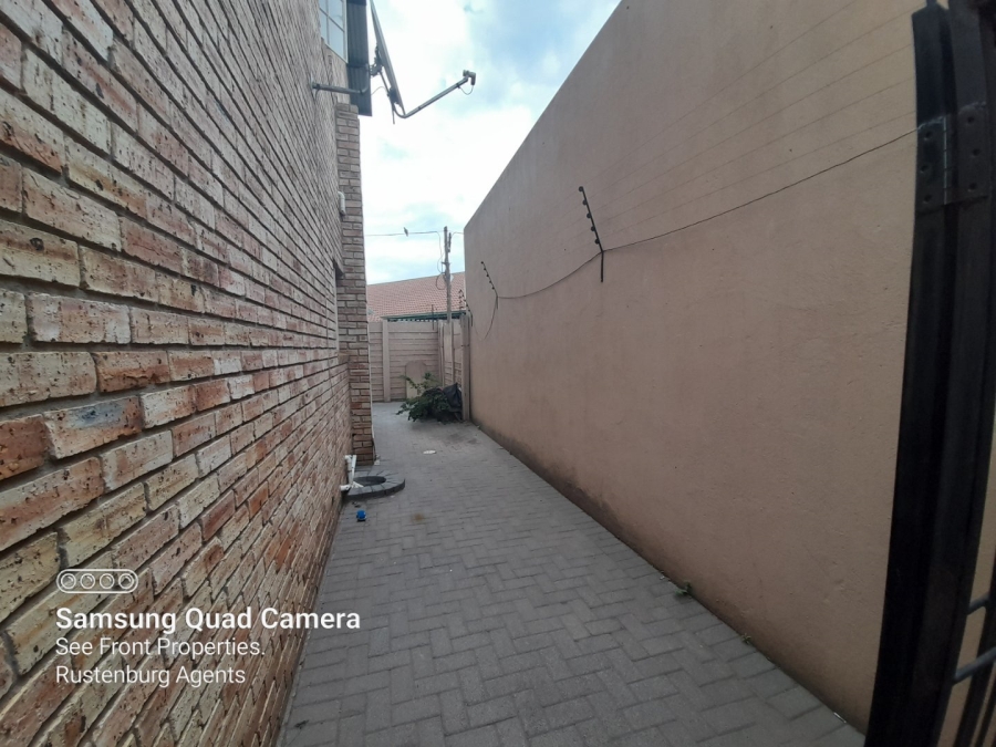 2 Bedroom Property for Sale in Rustenburg Central North West